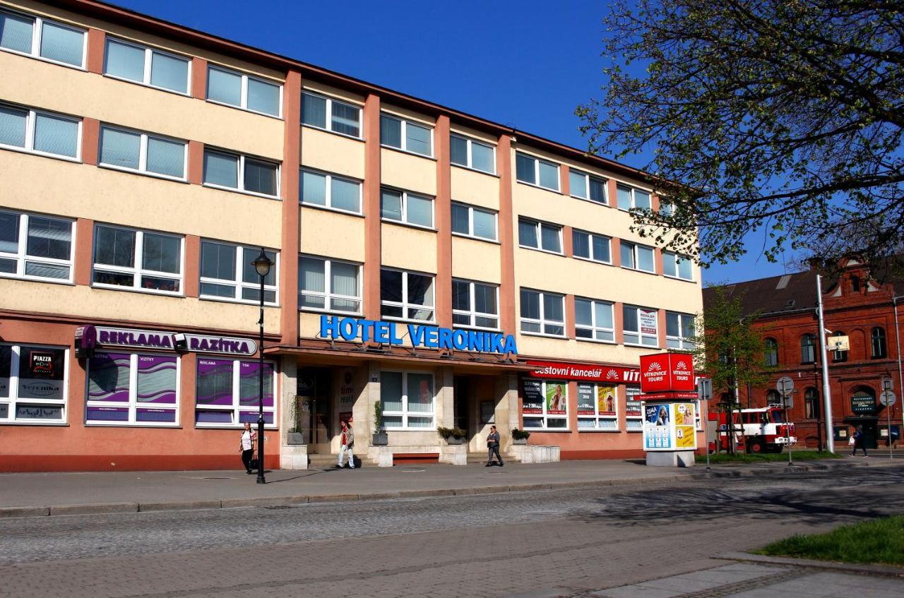 Hotel Veronika Ostrava Buitenkant foto